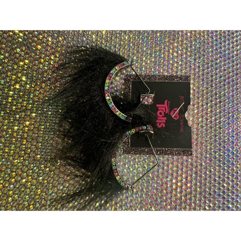 Betsey johnson xox x Trolls /happy pave fur/hair hoop cuff  earrings nwt - Picture 2 of 12